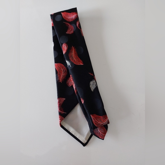 Morrie Gold Tie - Picture 2 of 12